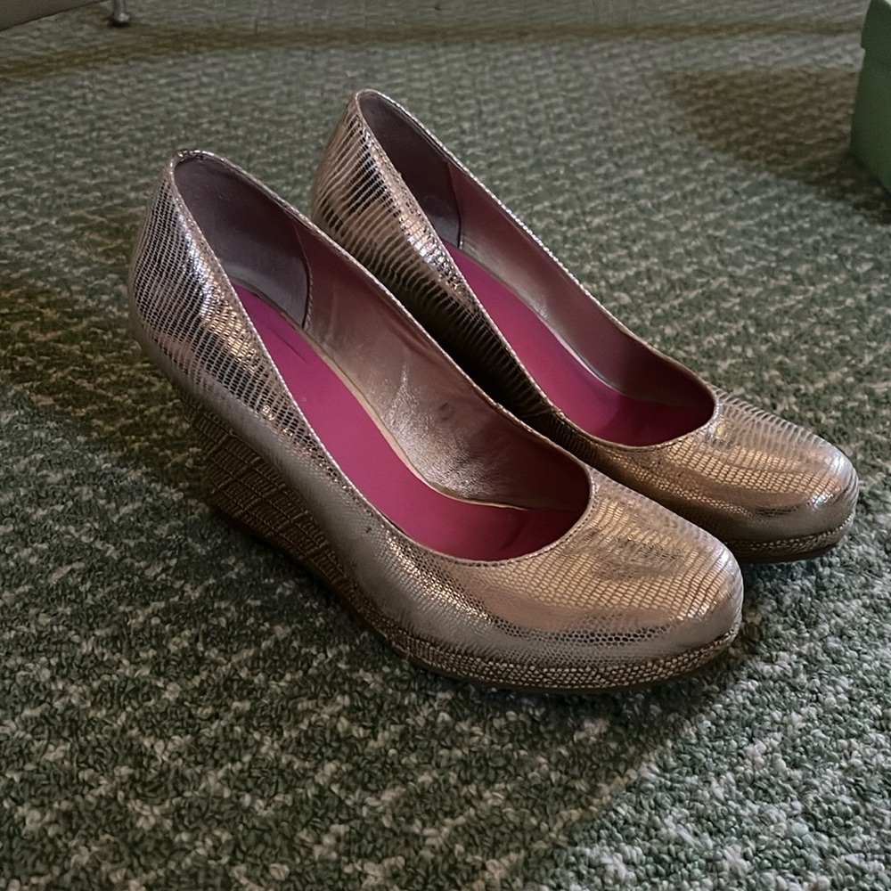 Lilly Pulitzer Wedge. Excellent used condition.